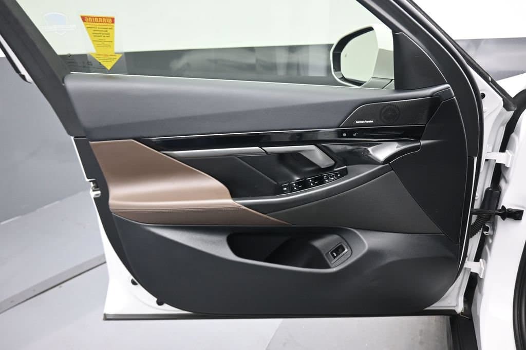2026 BMW 5 Series 530i, photo 9 of 68