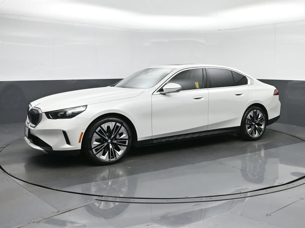 2026 BMW 5 Series 530i, photo 3 of 68