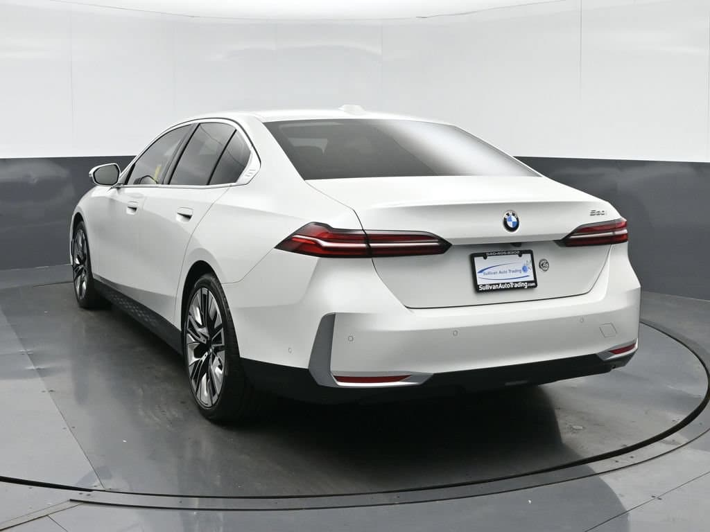 2026 BMW 5 Series 530i, photo 5 of 68