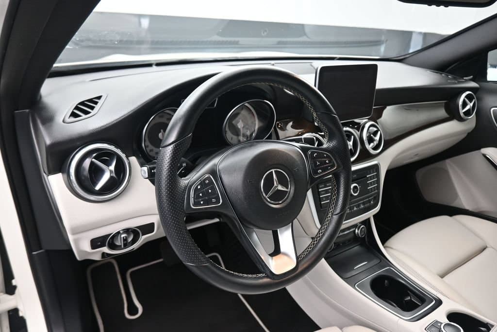 2016 Mercedes-Benz GLA GLA 250, photo 14 of 58