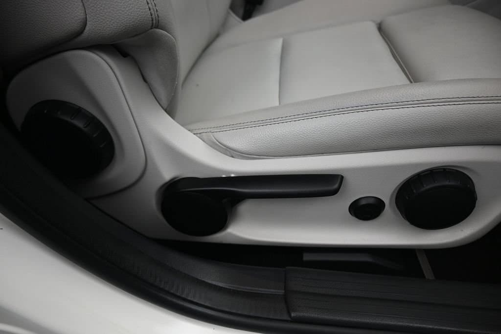 2016 Mercedes-Benz GLA GLA 250, photo 41 of 58