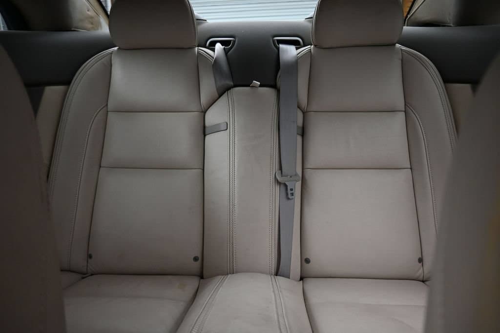 2011 Volvo C70 T5, photo 22 of 49